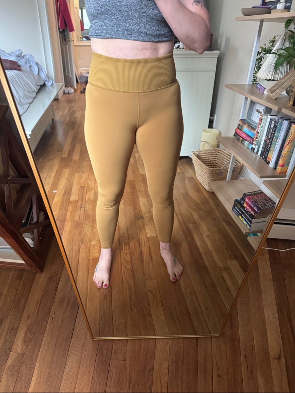 Vuori Ribbed Tan Apparel